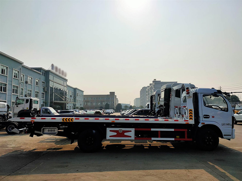 七臺河市勃利縣汽車雪地困境救援：專業團隊緊急出動，助您安全脫困